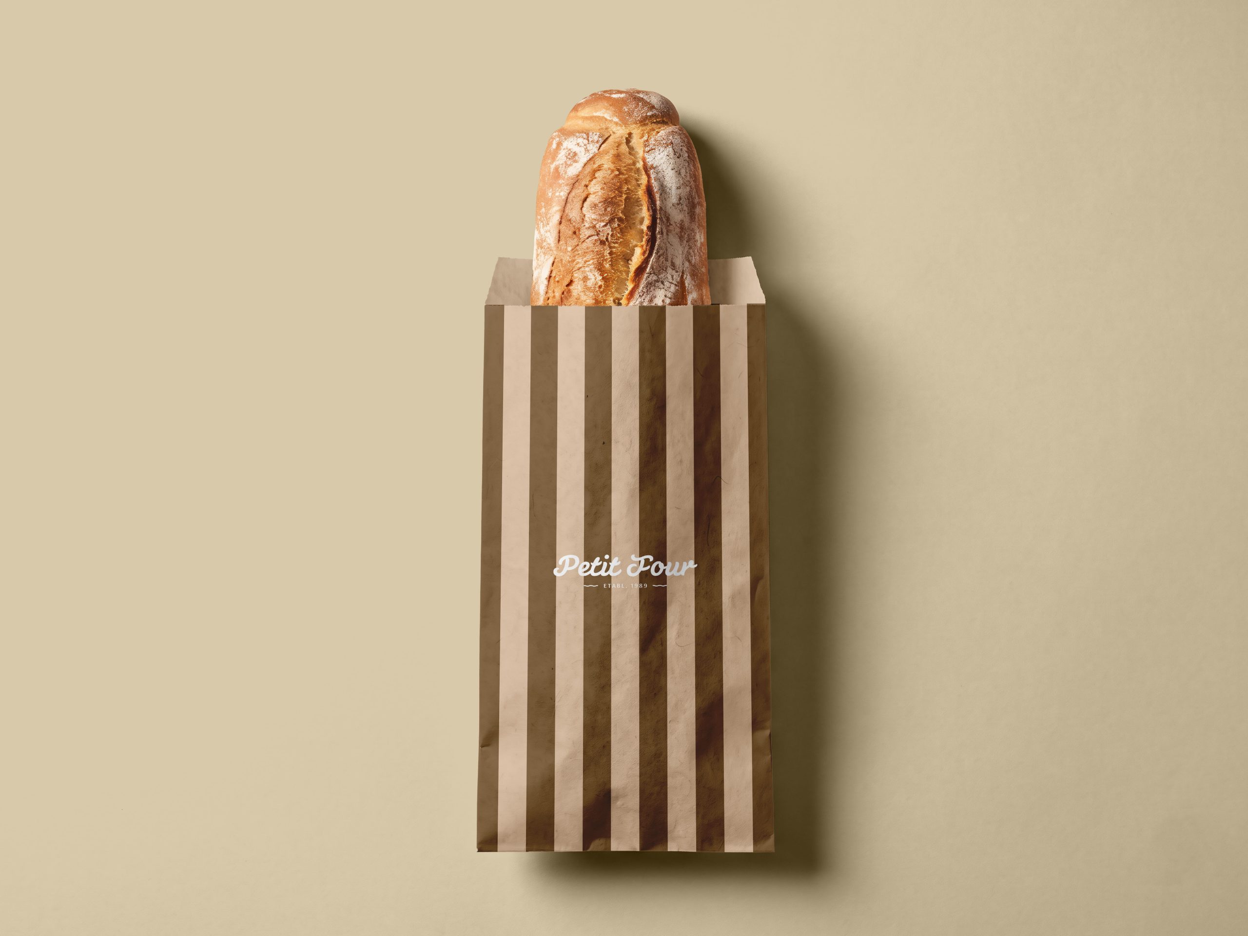petitfour_baguette_mockup_comp2